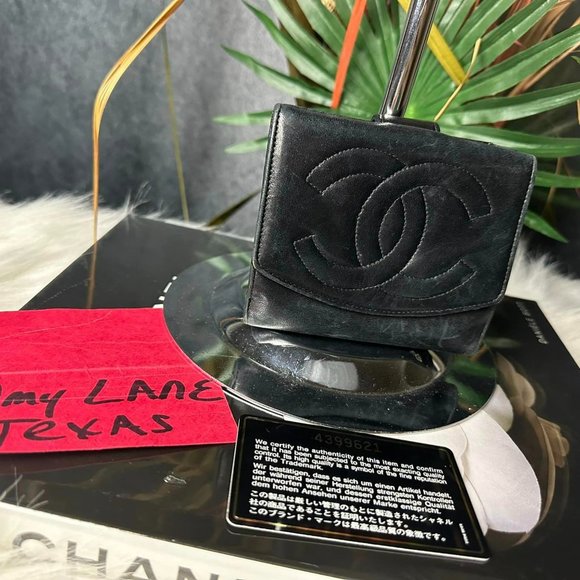 Black Vintage Caviar Compact Bifold Wallet